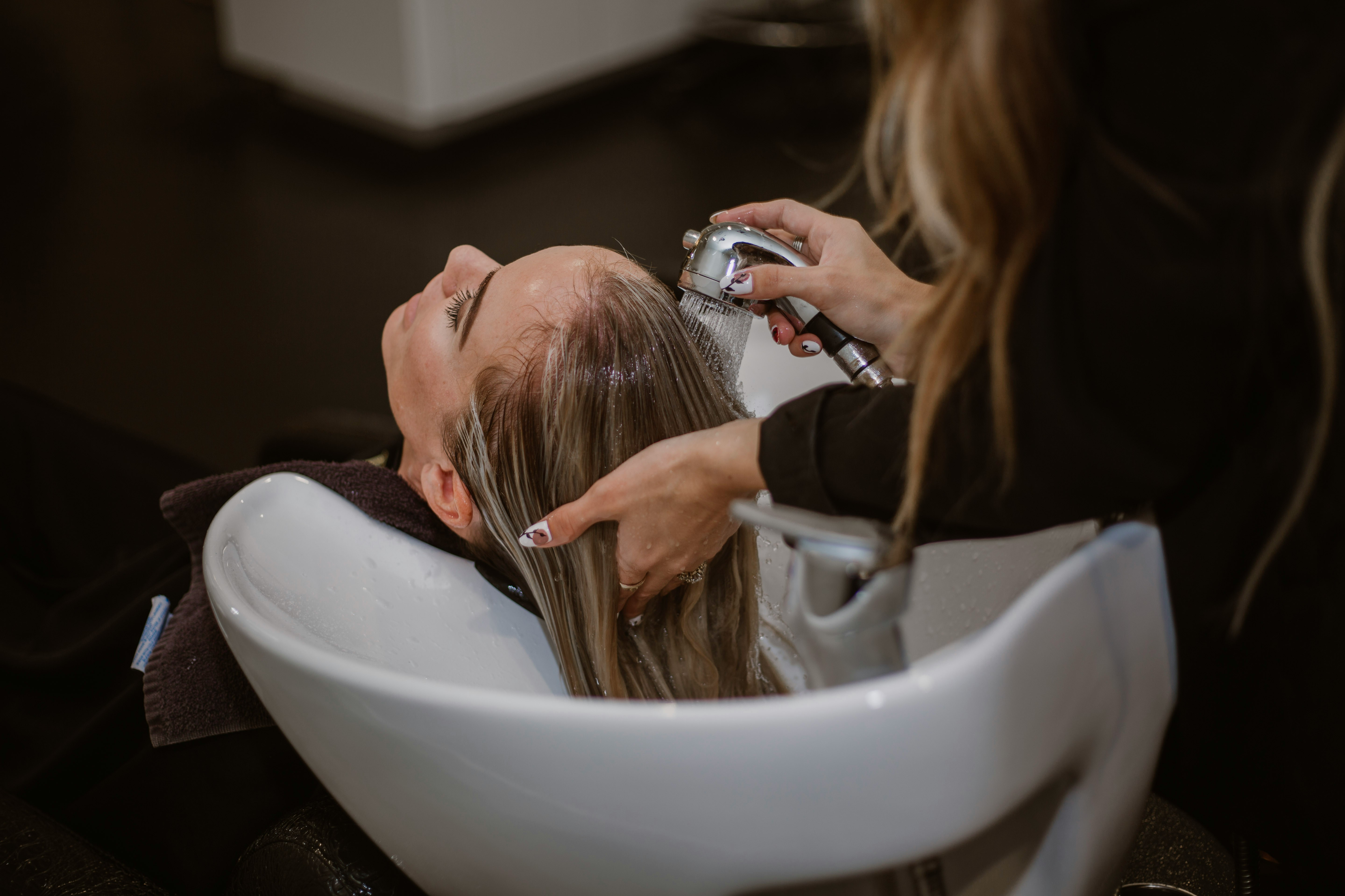 Salon atmosphere